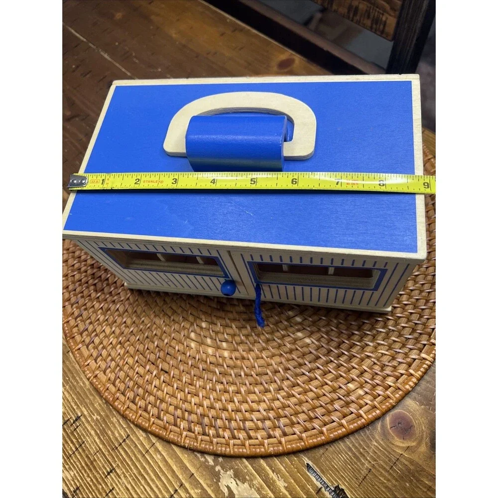 Breyer Farms 6 Stall Toy Horsebarn Wood Carry Case Blue Stable